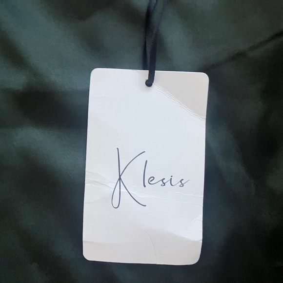 Klesis Elegant Green Satin Dress i - Picture 9 of 10